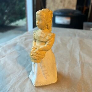 Charming vintage Avon “wedding flower maiden” Figurine perfume bottle